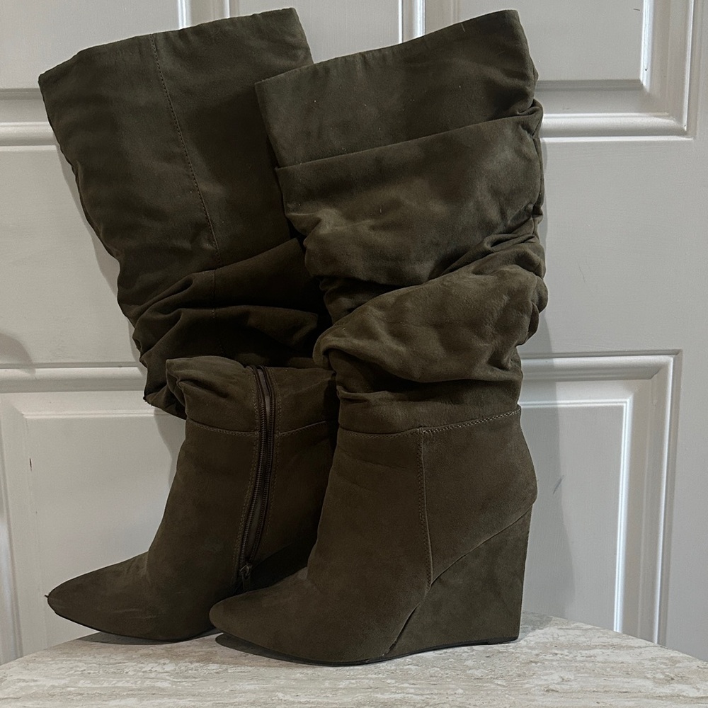 Shoe Dazzle Olive Heeled Boots